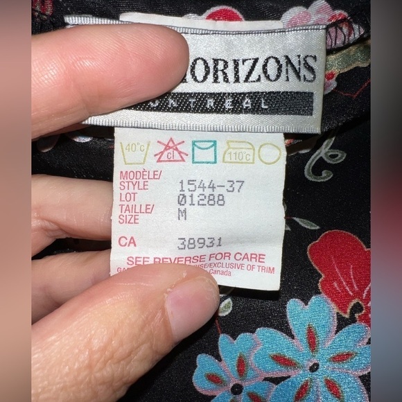 New Horizons Floral Skirt Women’s M | Silk-Like Feel | 27” Length | Elastic Wais - Picture 4 of 7